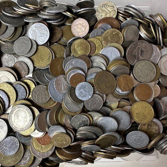 3 POUNDS BULK MIXED FOREIGN COINS FROM AROUND THE WORLD - Picture 2 of 7